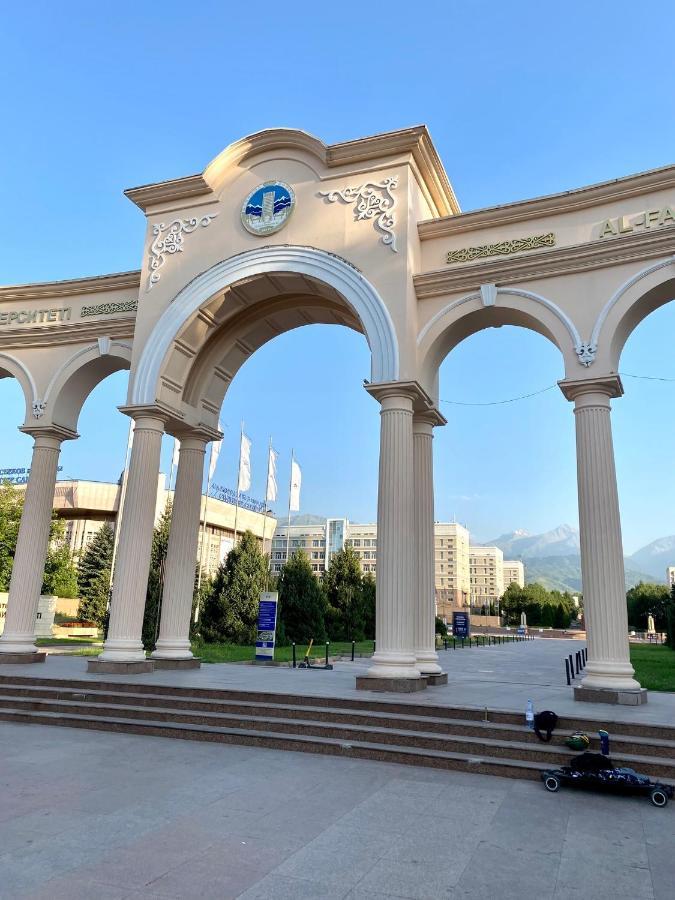 студия эрмитаж атакент * 阿拉木图