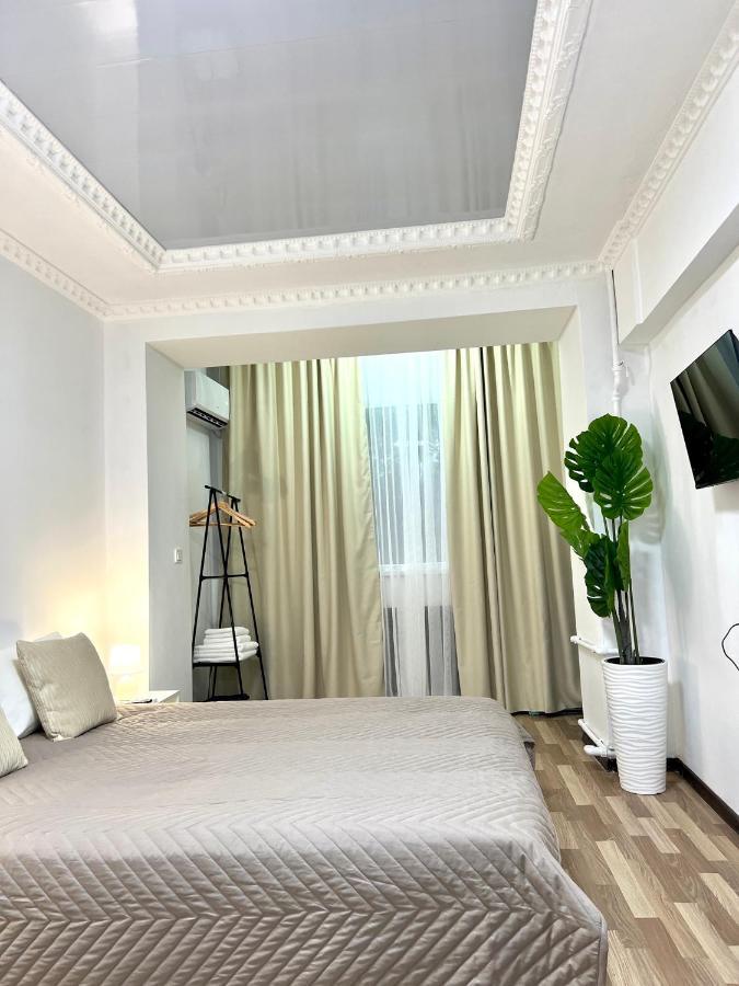 студия эрмитаж атакент * Almaty
