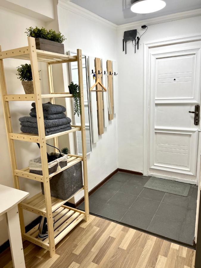 студия эрмитаж атакент Apartment Almaty